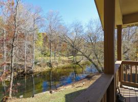 The Bears Den, hotel din Helen