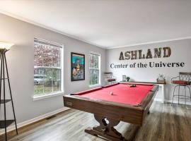 Charming 3-Bedroom Home in Heart of Ashland: Ashland şehrinde bir otel