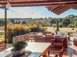 Gorgeous Home In Navarredonda De Gredos With Outdoor Swimming Pool