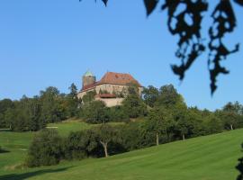 Burg Colmberg Hotel, hotel in Colmberg