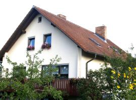 Ferienwohnung Haus Silvia, hotel with parking in Fladungen