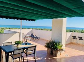 Penthouse with stunning views, cottage in Guardamar del Segura