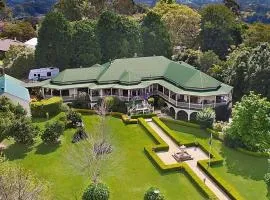 Grand Queenslander for Large Groups 5 mins to Maleny and Montville