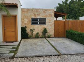 Maison chaleureuse avec Jacuzzi !: Punta Cana'da bir kulübe