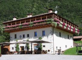 Agritur La Polentera, hotel v destinaci Storo