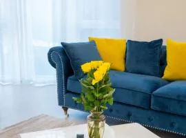 Luxurious Blue&Yellow Apartment in Kaunas Center