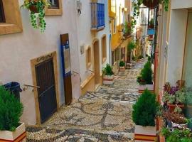 Home SEA&DREAMS OldTown III，位于卡尔佩的别墅