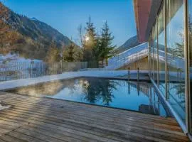 Exclusive Apartment with Spa Area near Ischgl