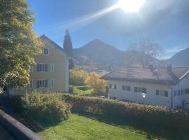 Studio Inselblick für 2 mit Traumpanorama, hotel in Schliersee