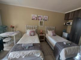 DeLutz Overnight Accommodation Room 2, guest house in Polokwane