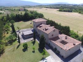 Posada Torre Palacio La Taxuela, хотел с хидромасажни вани в Villanueva la Lastra