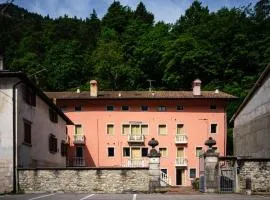 Perarolo Apartments
