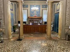 4 hotel in Modena 4 hotel in Modena