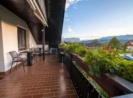 APARTMA VESTER - Large 3-Bedroom Near Bled