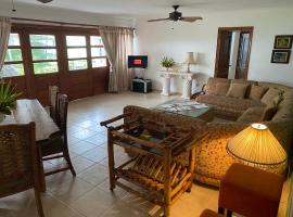 Los Corozos Apartment G1 Guavaberry Golf & Country Club, hotel with parking in Juan Dolio