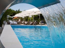 Aparthotel Miramare, hotell i Makarska