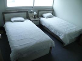 Datacom Guest House, ubytov&aacute;n&iacute; v soukrom&iacute; v destinaci Nik&oacute;sie