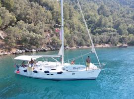 Exquisite 41ft Beneteau Oceanis Yacht 3 Cabins Cozy Lounge 2 Bathrooms and Your Dream Sailing Experience Awaits, boat in Fethiye