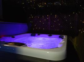 The Gathering @ Liver House - Hot Tub - Near Liverpool - Sleeps Up To 20, apartment in Rock Ferry