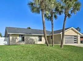 Bright Ormond Beach Home about 14 Mi to Daytona!