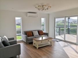 Karapiro Retreats holiday house, hotel u gradu 'Cambridge'