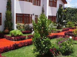Hotel & Bungalows Villa Valencia, hotel in Huaraz