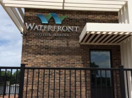 Waterfront Hotel and Marina, hotel em Johnsburg