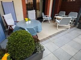 ruhige Terrassen-Whg. 68qm im Stadtzentrum (bis 5 Personen) checkin123, hotel in Wiesbaden