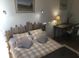 Petit cocon dans le Luberon, homestay in Lauris