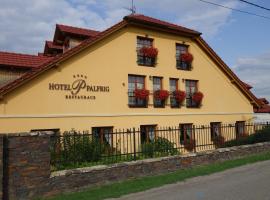 Hotel a restaurace Palfrig, cheap hotel in Stará Ves nad Ondřejnicí