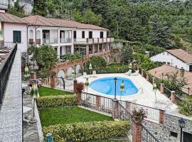 Apartment in Castellaro with garden, Hotel in Ranzo-Borgo