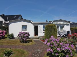 Bungalow in Zinnowitz near Baltic Sea Beach, Hotel in Zinnowitz