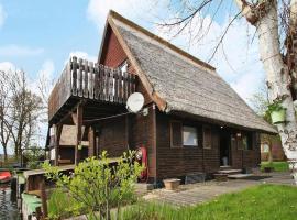 Boathouse, Teterow, hotel in Teterow