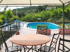 Apartment in Imperia with parking space, hotel i Torrazza