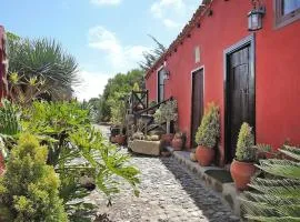 Relaxing Getaway in Arico La Sabinita