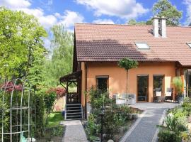 Semi-detached house, Schönwalde, hotell i Siedlung Schönwalde