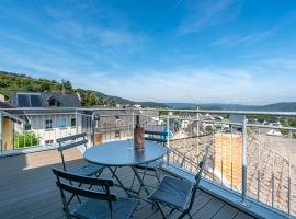 Ehemaliges Schusterhaus mit Dachterrasse – hotel z parkingiem w mieście Hirzenach