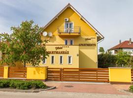 Familia Apartment 152C, hotel in Balatonmáriafürdő