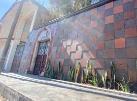 Casa en La Huerta de Don Felipe, hotel di Turundeo