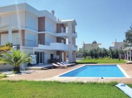Lovely Home In Preveza With Outdoor Swimming Pool, hotel in Kanali
