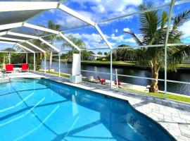 House Lucia - heated pool - waterview - downtown, Ferienunterkunft in Cape Coral