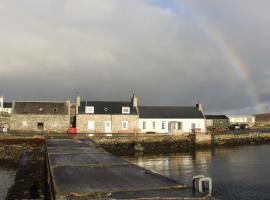 The Uyeasound Old Pier Cottage, hotel a Belmont