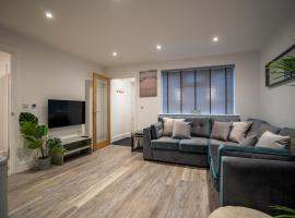 Mill Road Ground Floor Apartment, hotel in Crawley