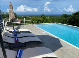 RunAway to Tranquility, overlooking the Bay, holiday rental in Runaway Bay