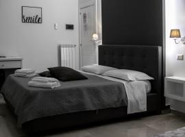 Aurora Luxury Rooms, hotel en Nápoles