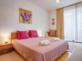 Cozy One-Bedroom apartment with Nature View by Flat Mаnager