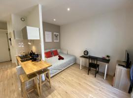 Place de Metz, Hyper-centre Grenoble, Studio 25 m2, hotel near Alps Stadium, Grenoble