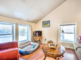 Dog Heaven Clarendon Studio about 15 Mi to Skiing, Hotel in Rutland