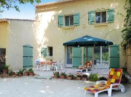 Semi-detached house, Beaucaire, hotel v mestu Beaucaire
