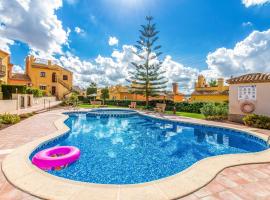 Stunning Apartment In Algorfa With Wifi, 2 Bedrooms And Outdoor Swimming Pool, hotel amb piscina a Algorfa